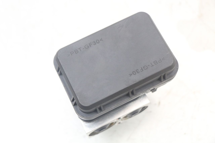 photo de ABS-PUMPE YAMAHA XMAX X-MAX ABS 125 (2017 - 2020) - Oberflächenzustand und Material