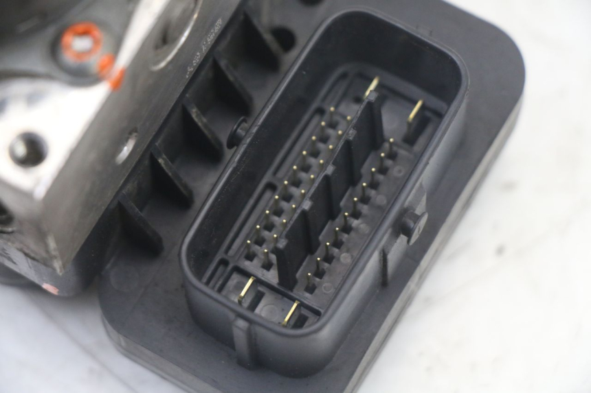 photo de ABS-PUMPE YAMAHA X-MAX XMAX ABS 250 (2010 - 2012) - Gesamtansicht des Produkts