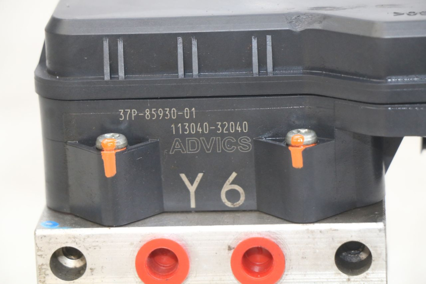 photo de ABS-PUMPE YAMAHA X-MAX XMAX 125 (2010 - 2013) - Details der Befestigungspunkte