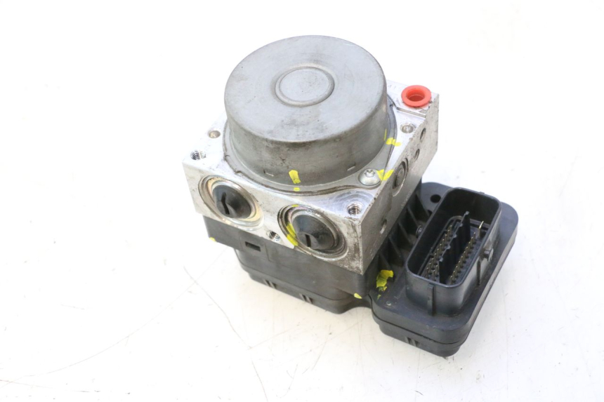 photo de ABS-PUMPE YAMAHA X-MAX XMAX 125 (2010 - 2013) - Technische Nahaufnahme