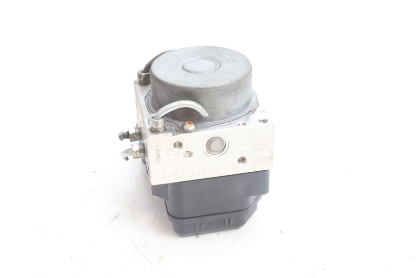 photo de ABS-PUMPE YAMAHA X-MAX XMAX 125 (2010 - 2013) - Details der Befestigungspunkte