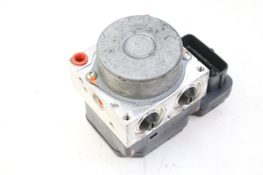 photo de ABS PUMPE YAMAHA XJ6 ABS 600 (2008 - 2016) - Hochauflösende Nahaufnahme