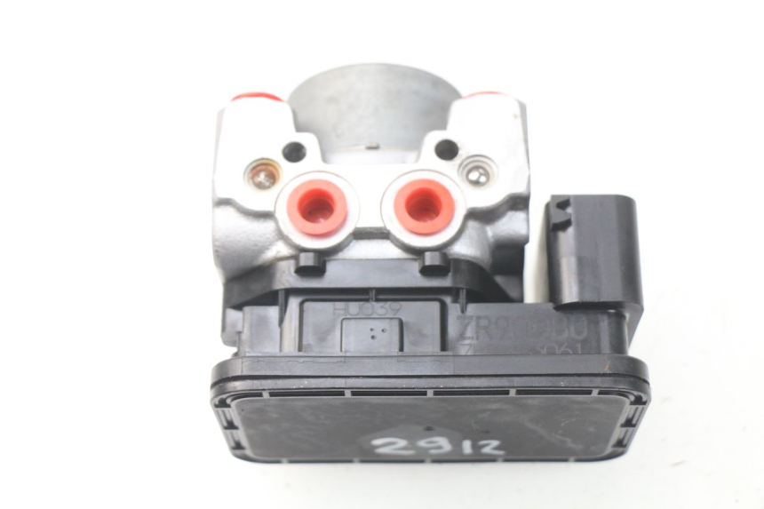 photo de ABS PUMPE KAWASAKI Z Z900 900 (2017 - 2019) - Alternative Perspektive