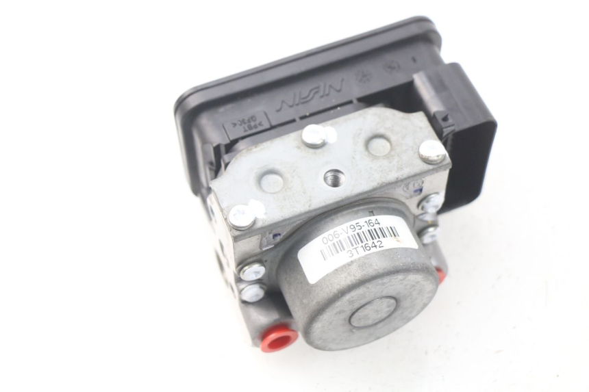 photo de ABS PUMPE KAWASAKI Z Z900 900 (2017 - 2019) - Technische Nahaufnahme