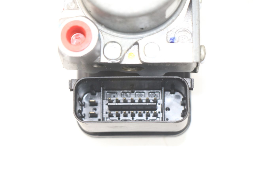 photo de ABS PUMPE KAWASAKI Z Z900 900 (2017 - 2019) - Details der Befestigungspunkte