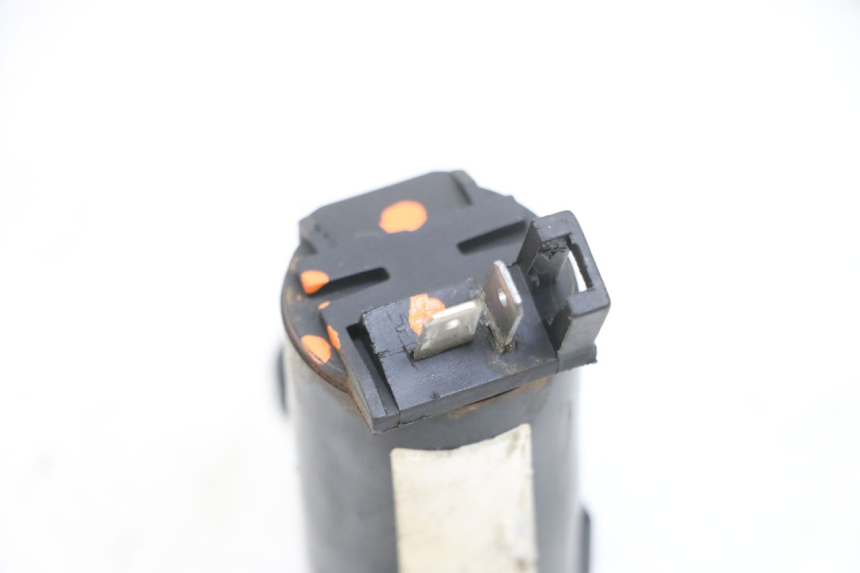 photo de SCHEIBENWASCHWASSERPUMPE ADIVA AD3 300 (2014 - 2020) - Zoom auf Gebrauchszustand