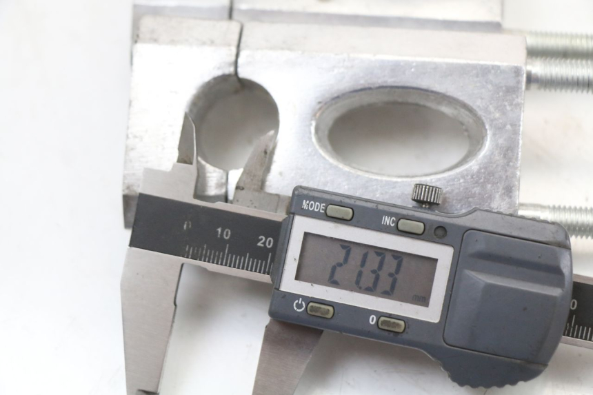 photo de LENKERKLEMME CCR DIRT BIKE 125 - Technische Nahaufnahme