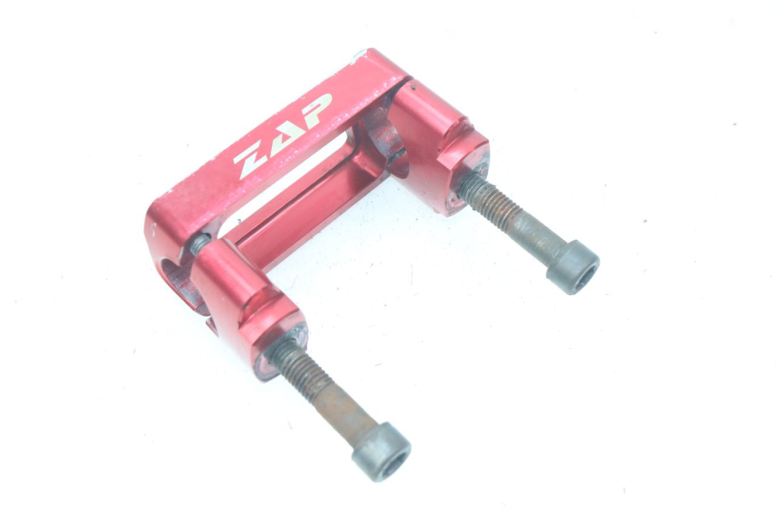 photo de LENKERKLEMME KAWASAKI KX F KXF 450 (2012 - 2015) - Technische Nahaufnahme