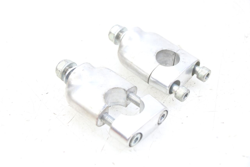 photo de LENKERKLEMME HONDA PCX (JF47) 125 (2012 - 2013) - Zoom auf Gebrauchszustand