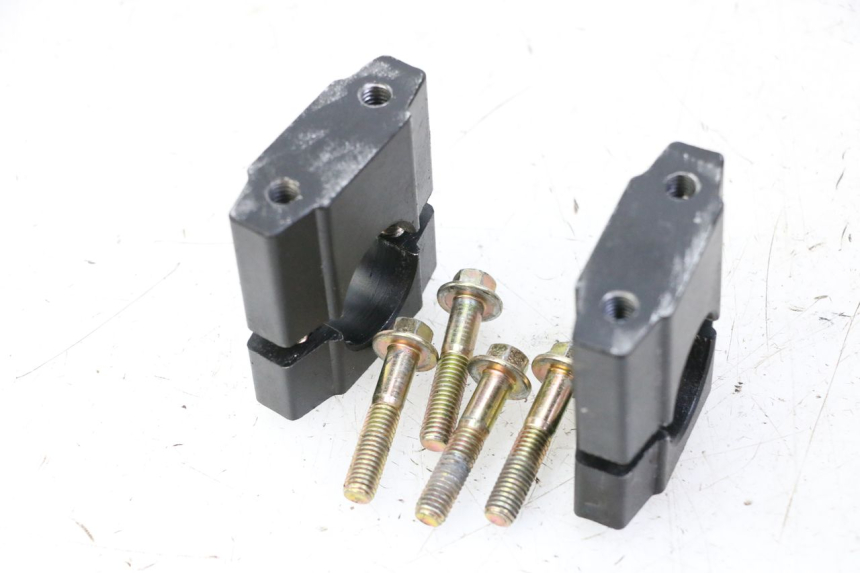 photo de LENKERKLEMME APOLLO RFZ 125 - Alternative Perspektive