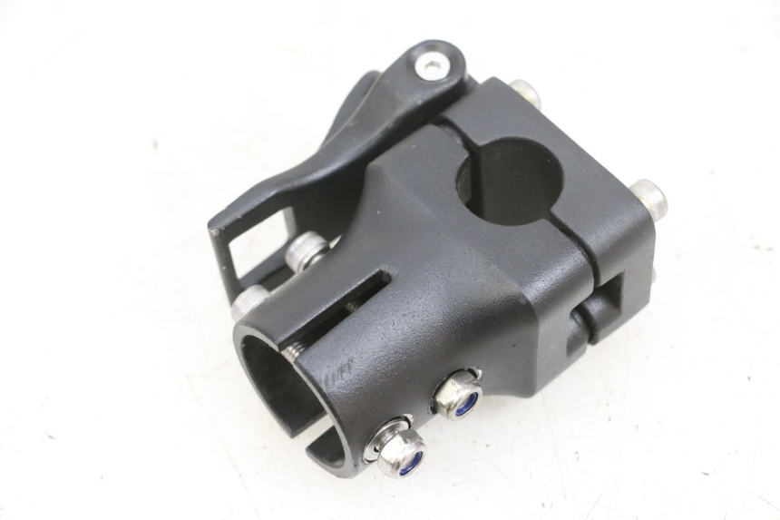 photo de LENKERHALTER DUALTRON VICTOR LIMITED 1 - Detailansicht des Bauteils