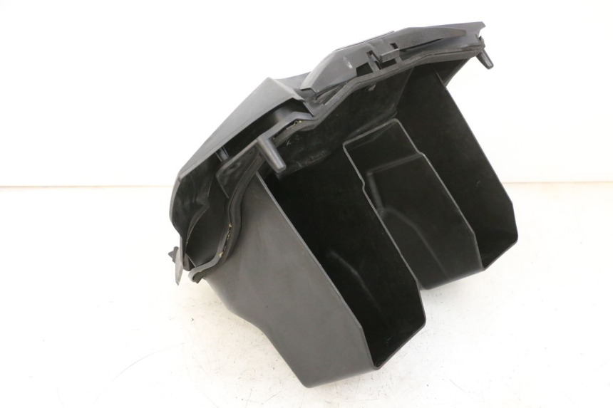 photo de HANDSCHUHFACH DECKEL ADIVA AD3 300 (2014 - 2020) - Oberflächenzustand und Material