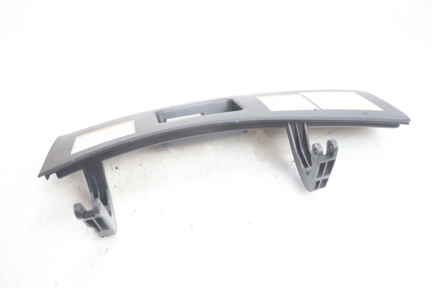 photo de HANDSCHUHFACH DECKEL SUZUKI BURGMAN EXECUTIVE ABS 650 (2006 - 2012) - Detailansicht des Bauteils