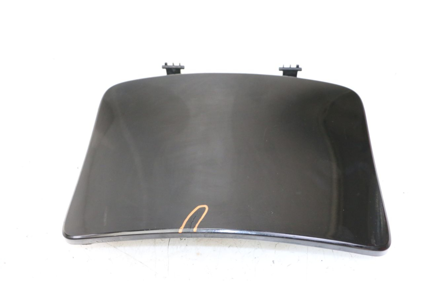 photo de HANDSCHUHFACH DECKEL KYMCO PEOPLE S 125 (2000 - 2008) - Technische Nahaufnahme