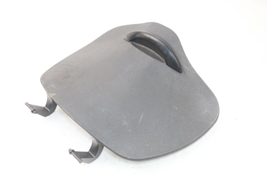 photo de HANDSCHUHFACH DECKEL PIAGGIO LIBERTY 4T 50 (2009 - 2015) - Zoom auf Gebrauchszustand