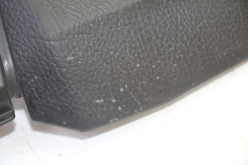 photo de HANDSCHUHFACH DECKEL PIAGGIO MP3 HPE 350 (2018 - 2020) - Technische Nahaufnahme