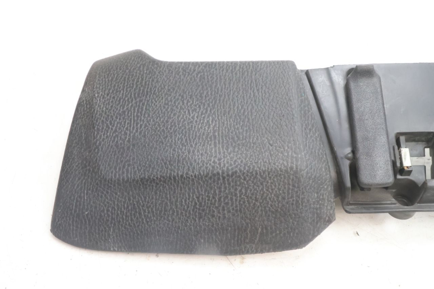 photo de HANDSCHUHFACH DECKEL PIAGGIO MP3 500 (2016 - 2018) - Detailansicht des Bauteils