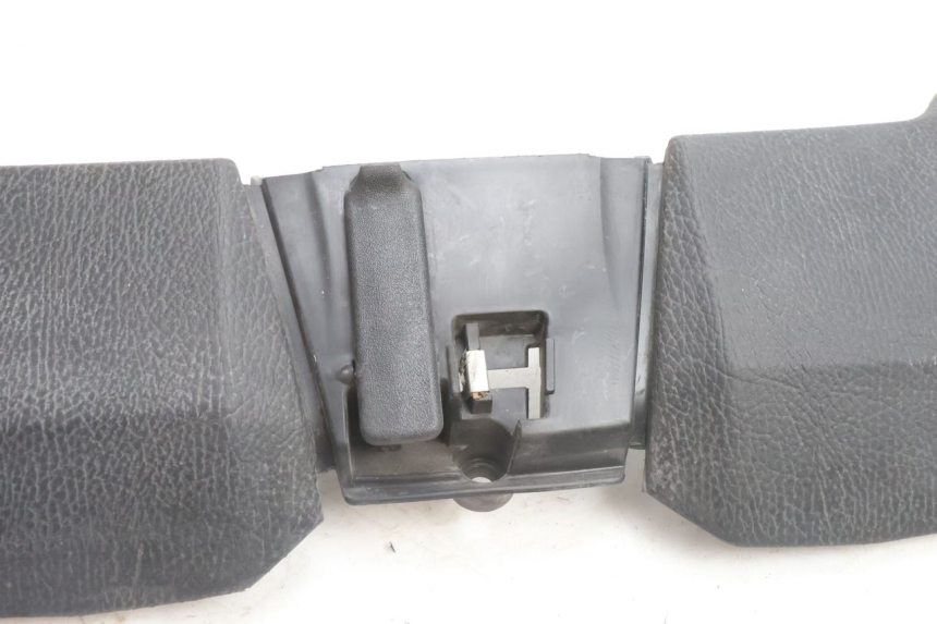 photo de HANDSCHUHFACH DECKEL PIAGGIO MP3 500 (2016 - 2018) - Zoom auf Gebrauchszustand