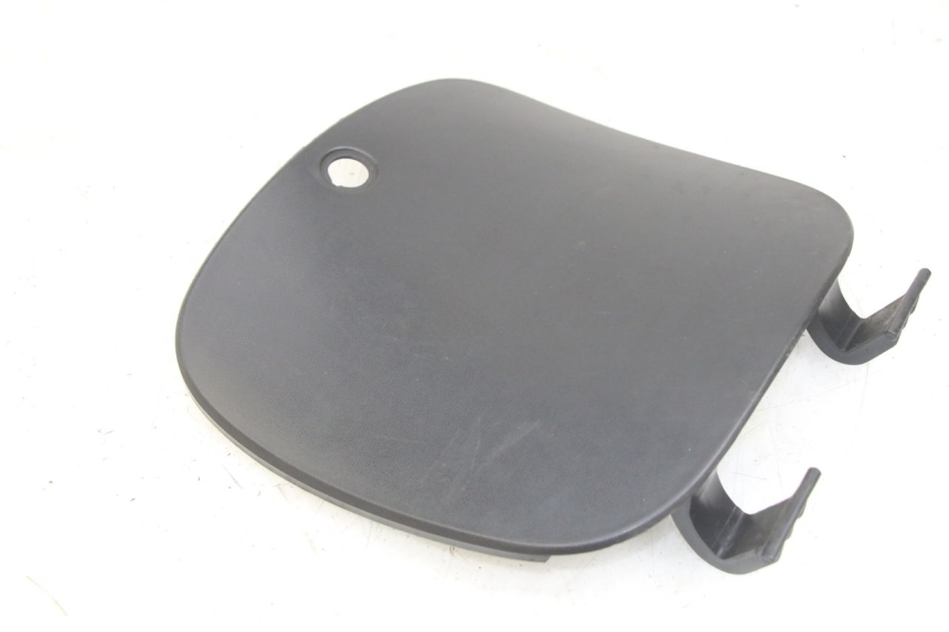 photo de HANDSCHUHFACH DECKEL PEUGEOT TWEET 4T 50 (2018 - 2022) - Zoom auf Gebrauchszustand