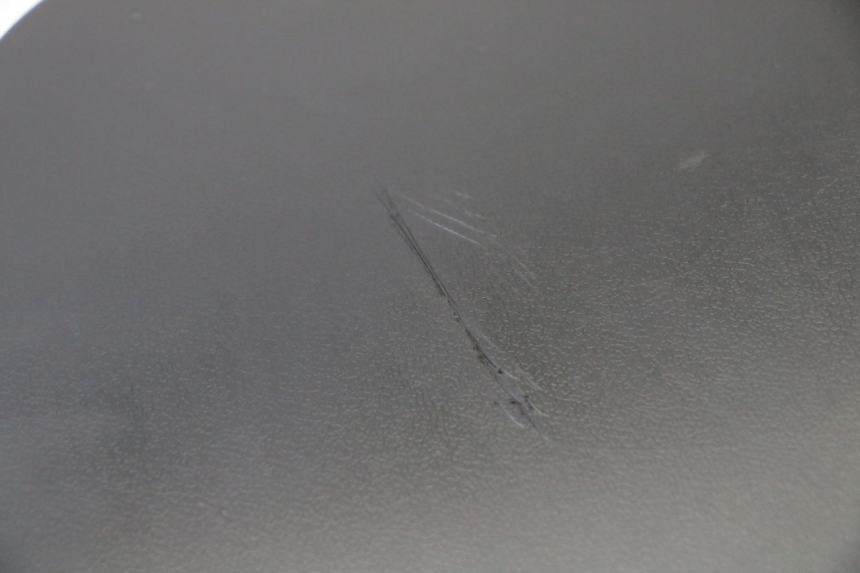 photo de HANDSCHUHFACHKLAPPE PEUGEOT TWEET 4T 50 (2014 - 2019) - Detailansicht des Bauteils