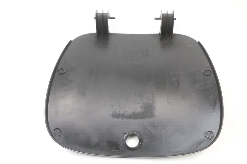 photo de HANDSCHUHFACH DECKEL PEUGEOT TWEET 125 (2018 - 2021) - Technische Nahaufnahme