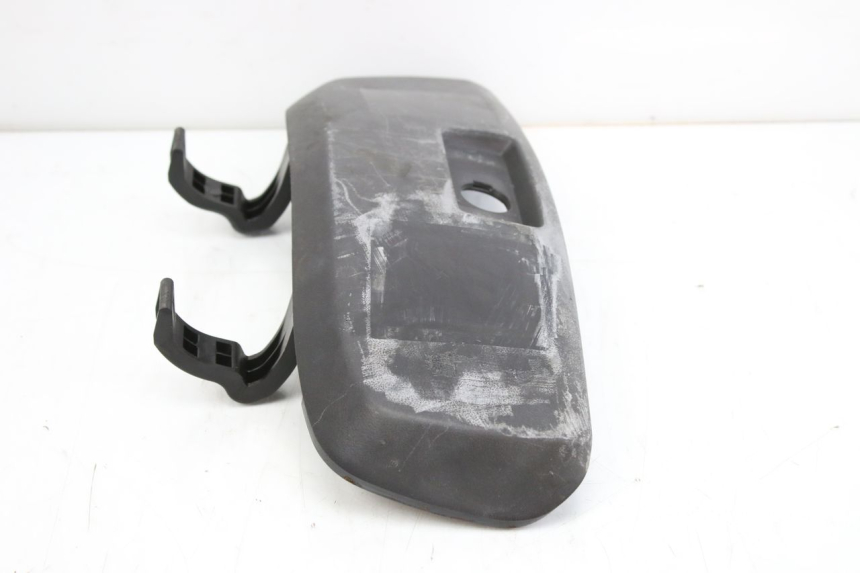 photo de HANDSCHUHFACHTÜR SUZUKI UH BURGMAN 125 (2002 - 2006) - Zoom auf Gebrauchszustand