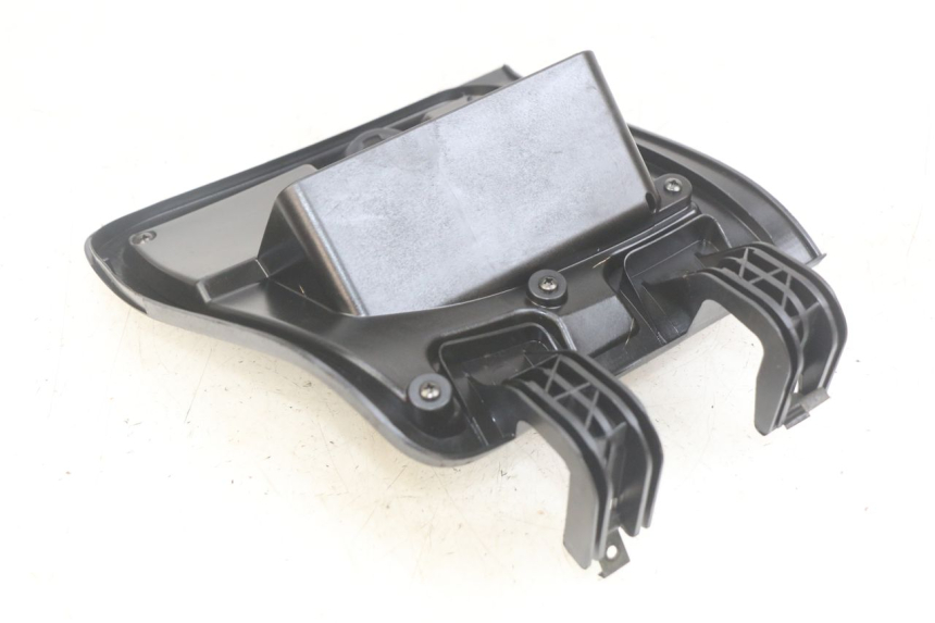 photo de HANDSCHUHFACHKLAPPE YAMAHA XMAX X-MAX 125 (2006 - 2009) - Zoom auf Gebrauchszustand