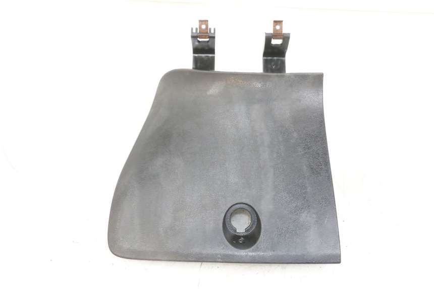 photo de HANDSCHUHFACHKLAPPE YAMAHA XMAX X-MAX 125 (2006 - 2009) - Detailansicht des Bauteils