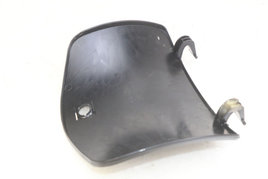 photo de HANDSCHUHFACHKLAPPE YIYING YY125T 125 (2006 - 2014) - Detailansicht des Bauteils