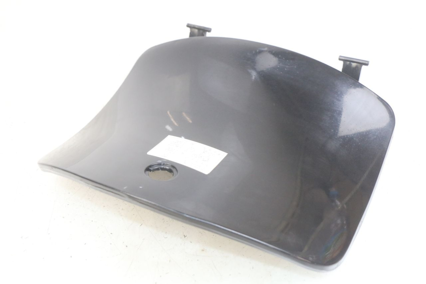 photo de HANDSCHUHFACHKLAPPE YIYING YY125T 125 (2006 - 2014) - Details der Befestigungspunkte