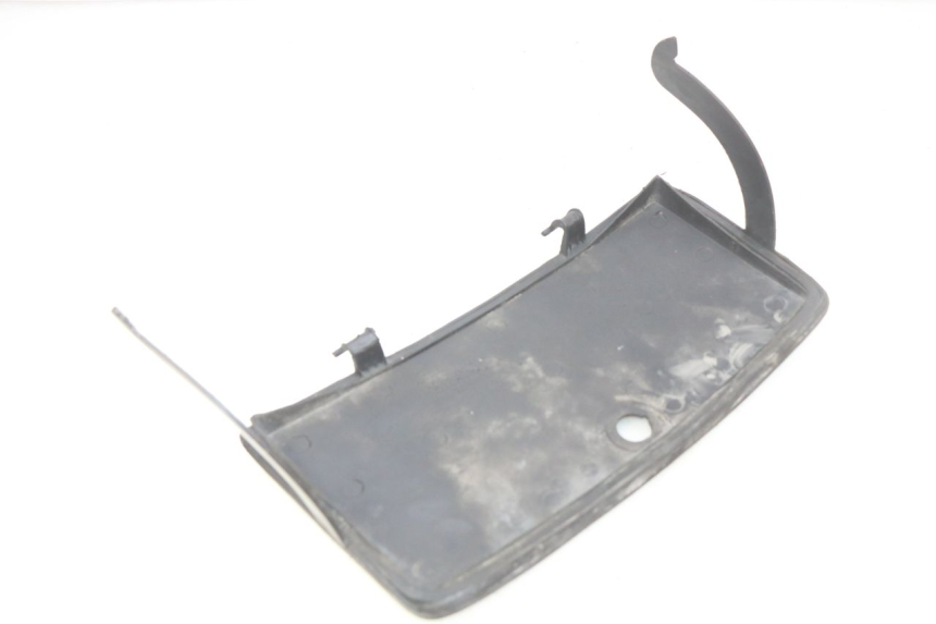 photo de HANDSCHUHFACHKLAPPE YIYING YY50QT-10 50 (2007 - 2022) - Detailansicht des Bauteils