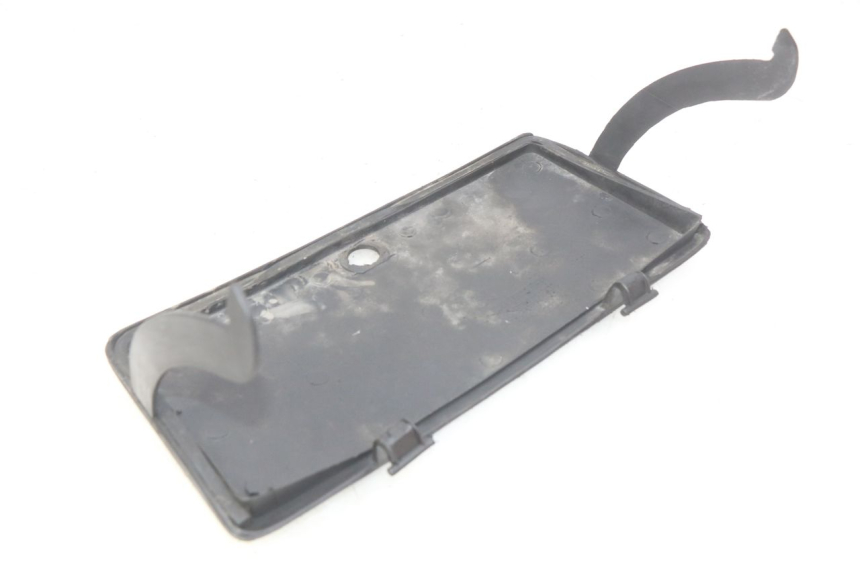 photo de HANDSCHUHFACHKLAPPE YIYING YY50QT-10 50 (2007 - 2022) - Zoom auf Gebrauchszustand