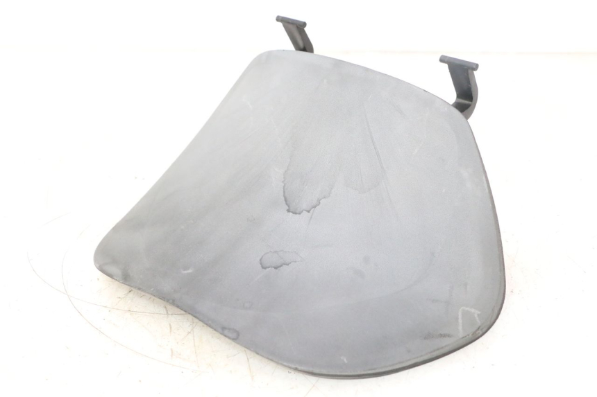 photo de HANDSCHUHFACH DECKEL PIAGGIO ZIP IGET 4T 50 (2021 - 2023) - Details der Befestigungspunkte