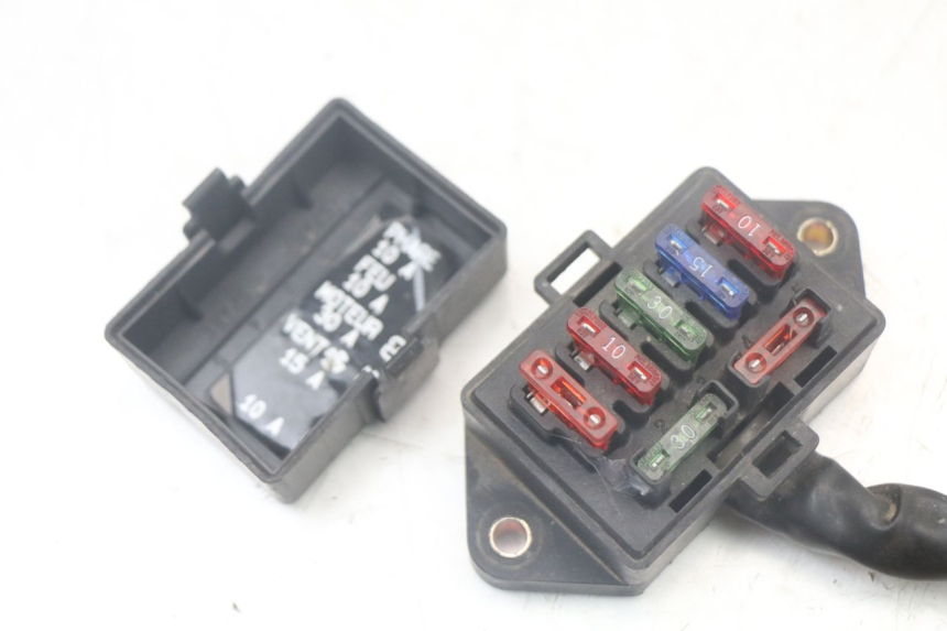 photo de SICHERUNGSHALTER TRIUMPH SPEED TRIPLE T301 900 (1994 - 1996) - Zoom auf Gebrauchszustand