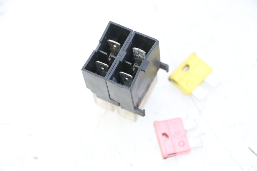 photo de SICHERUNGKASTEN YAMAHA YP MAJESTY 125 (2007 - 2010) - Detailansicht des Bauteils