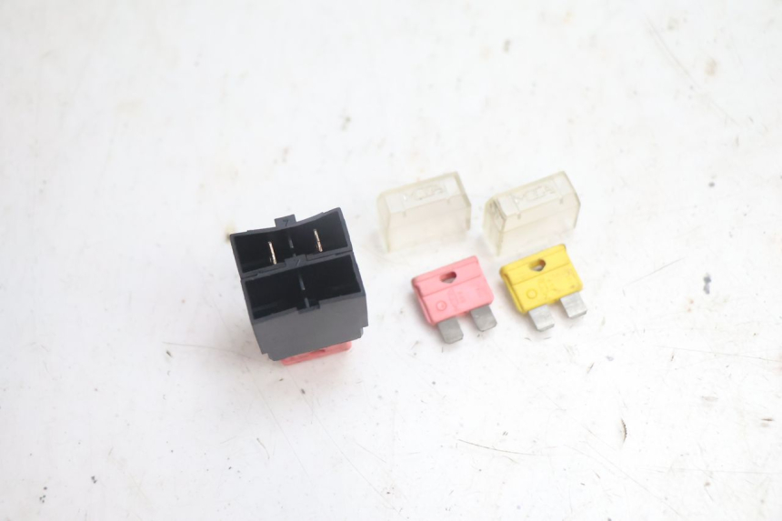 photo de SICHERUNGKASTEN YAMAHA YP MAJESTY 125 (2002 - 2006) - Alternative Perspektive