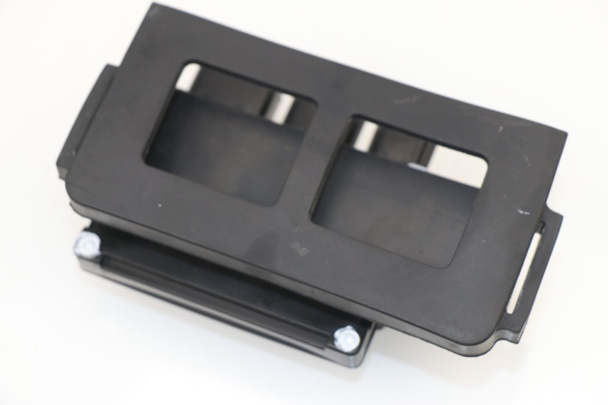 photo de SICHERUNGKASTEN KAWASAKI Z800 Z ABS 800 (2013 - 2017) - Details der Befestigungspunkte