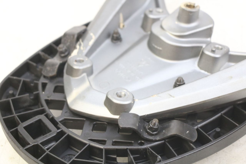 photo de GEPÄCKTRÄGER KYMCO AGILITY 16+ 4T 50 (2018 - 2023) - Details der Befestigungspunkte