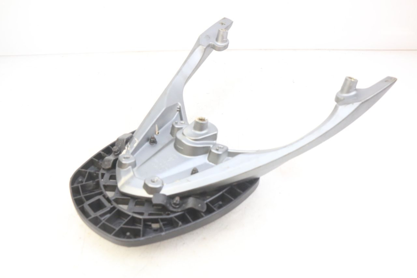 photo de GEPÄCKTRÄGER KYMCO AGILITY 16+ 4T 50 (2018 - 2023) - Oberflächenzustand und Material