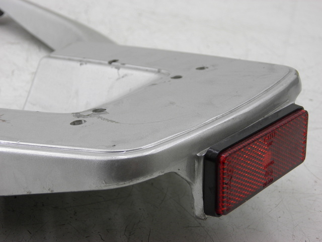 photo de GEPÄCKTRÄGER BENZHOU YY50QT31 VINTAGE 50 (2009 - 2012) - Details der Befestigungspunkte