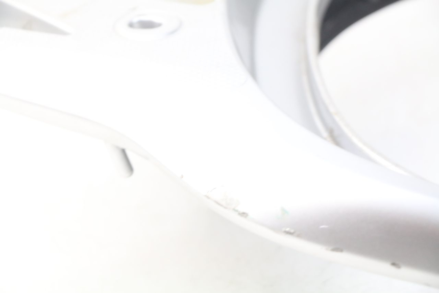 photo de GEPÄCKTRÄGER HONDA FES PANTHEON 125 (2003 - 2007) - Details der Befestigungspunkte