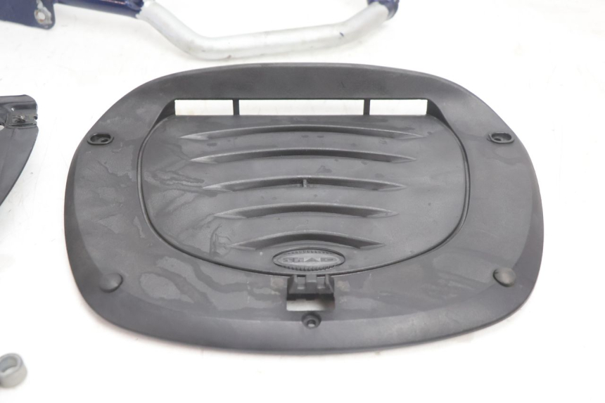 photo de GEPÄCKTRÄGER YAMAHA FJR 1300 (2001 - 2005) - Oberflächenzustand und Material