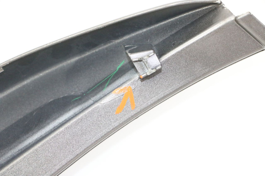 photo de GEPÄCKTRÄGER HONDA FORZA ABS 300 (2013 - 2017) - Fokus auf die Struktur