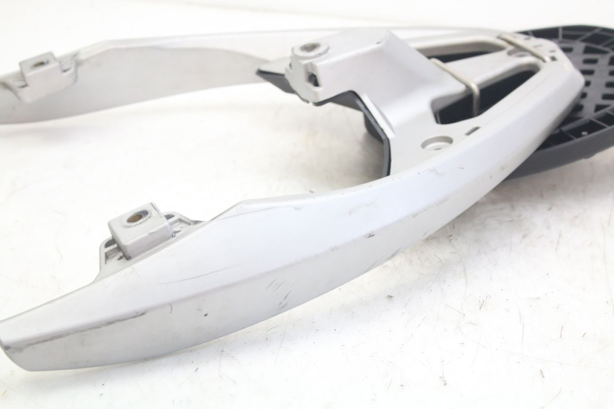 photo de GEPÄCKTRÄGER PEUGEOT GEOPOLIS RS 125 (2007 - 2009) - Zoom auf Gebrauchszustand