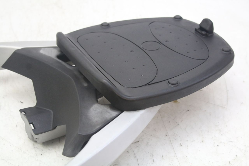 photo de GEPÄCKTRÄGER PEUGEOT GEOPOLIS RS 125 (2007 - 2009) - Geprüftes Gebrauchtteil