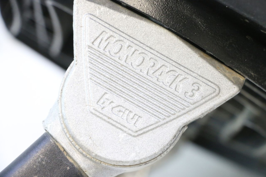 photo de GEPÄCKTRÄGER KAWASAKI GPX F ZX750F 750 (1986 - 1990) - Geprüftes Gebrauchtteil