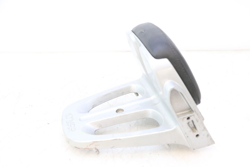 photo de GEPÄCKTRÄGER KYMCO GRAND DINK 125 (2008 - 2014) - Details der Befestigungspunkte
