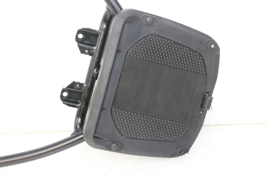 photo de GEPÄCKTRÄGER PIAGGIO MP3 HPE 310 (2024 - 2025) - Details der Befestigungspunkte