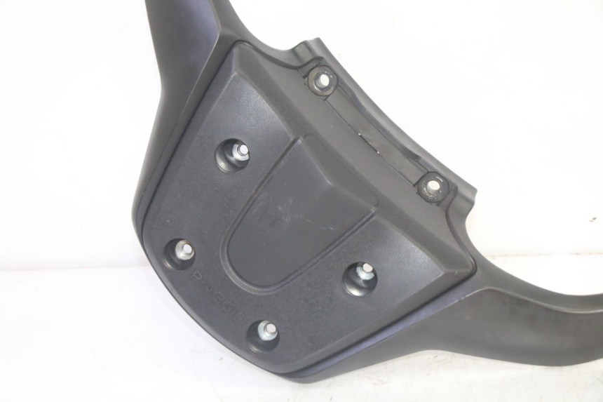 photo de GEPÄCKTRÄGER PIAGGIO MP3 HPE 350 (2018 - 2020) - Zoom auf Gebrauchszustand