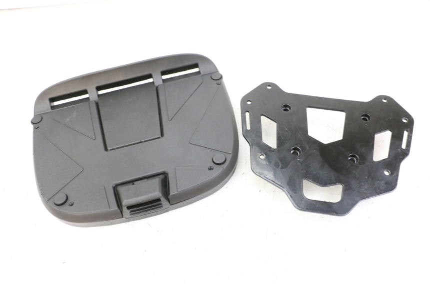 photo de GEPÄCKTRÄGER PIAGGIO MP3 500 (2014 - 2017) - Weitere Ansicht des Artikels